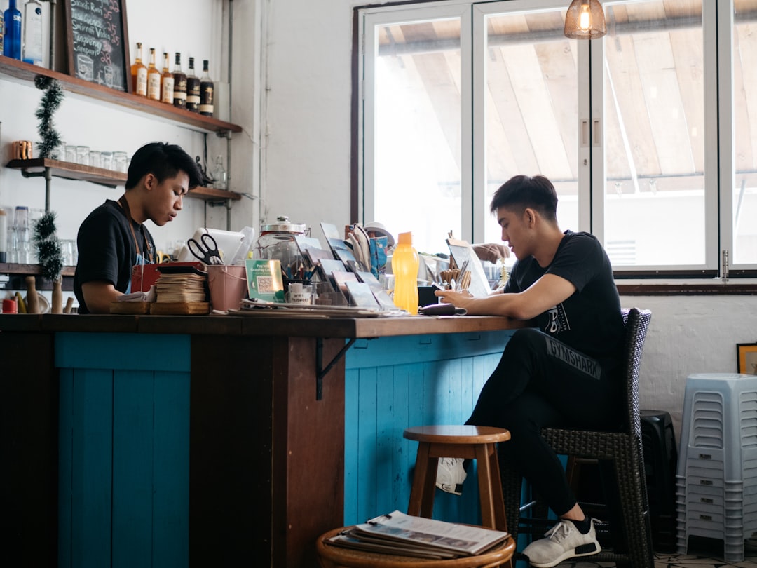 cara menghitung modal awal buka coffee shop